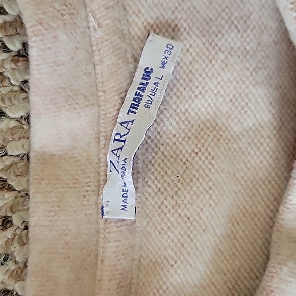 ✨️3/30✨️Zara trafaluc sweater - Picture 2 of 7